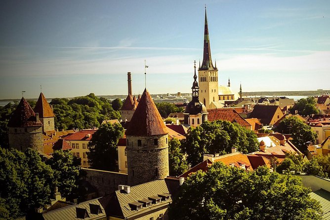 3-Hour Private Tour of Tallinn - Kadriorg: leafy streets, the palace, and why it matters