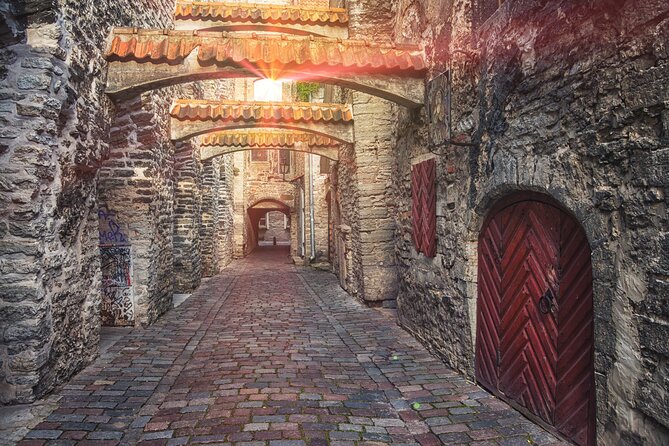 5 Hour Cruise-Friendly Tallinn Tour from Cruise Port - Alexander Nevsky Cathedral to St. Mary’s Cathedral, two faith styles in one hillside loop