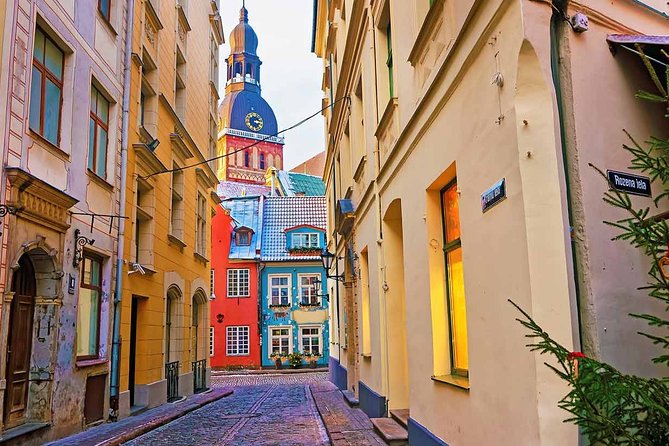 8-Day Tour Estonia, Lithuania, Latvia: Tallinn, Riga, Vilnius - Day 7 Vilnius Old Town: churches, squares, and the Gate of Dawn