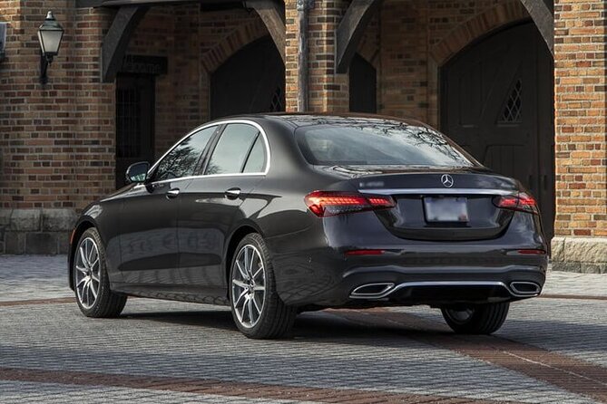 Arrival Transfer from Tallinn Airport or Port to Tallinn by Sedan - Waiting Time Buffers That Save Your Stress Level