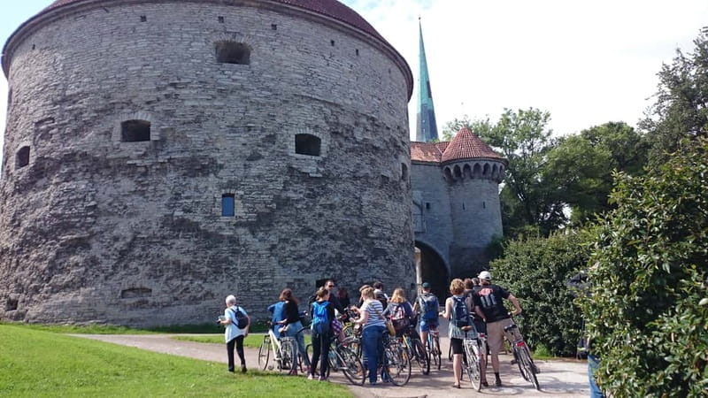 Best of Tallinn 2-Hour Bike Tour - Quick Takeaways