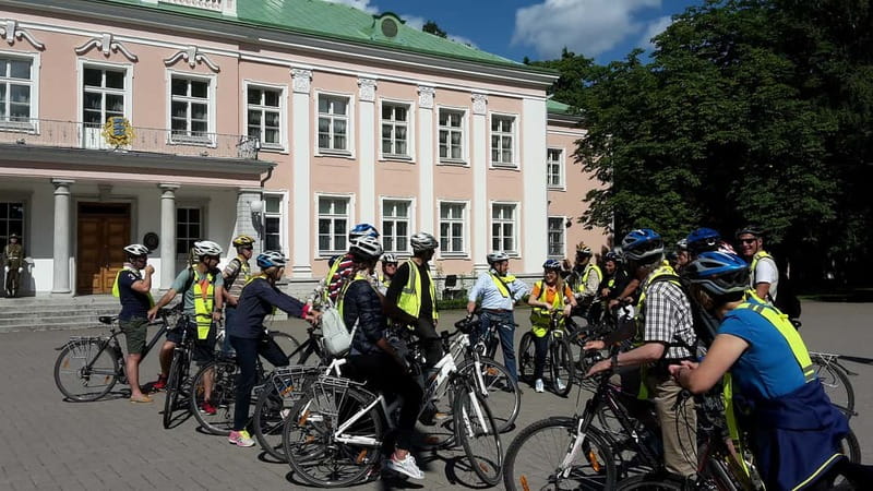 Best of Tallinn 2-Hour Bike Tour - Summer Promenade Riding and Winter Snow Cycling With Spikes