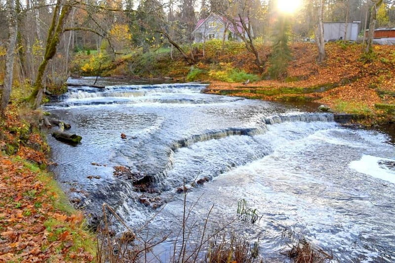 Discover Estonia–tour to Lahemaa with waterfalls and nature. - Stone barrows and learning without the date pressure