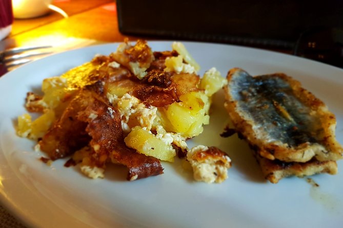 Estonian food, drinks and history tour - How to make the most of the walking and the guide