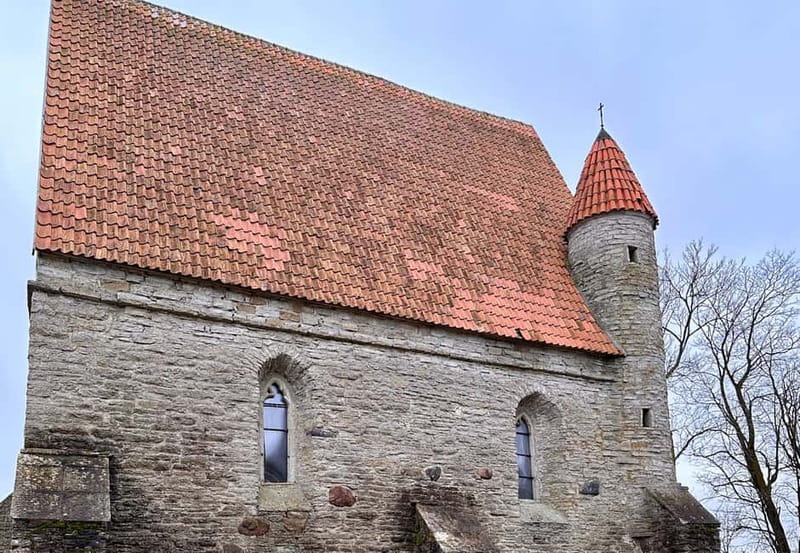 From Tallinn: Jägala Waterfall and Harju County Tour - Guides make or break the experience, and this one shines there