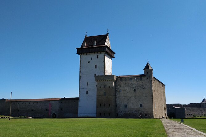 Go East – Private 1 Day Trip to Russian Border - Valaste Waterfall on the Ontika Limestone Cliffs