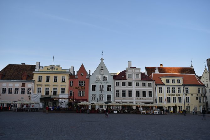 Group walking tour in Tallinn Old Town - Town Hall Pharmacy and Great Guild Hall: how medieval Tallinn functioned