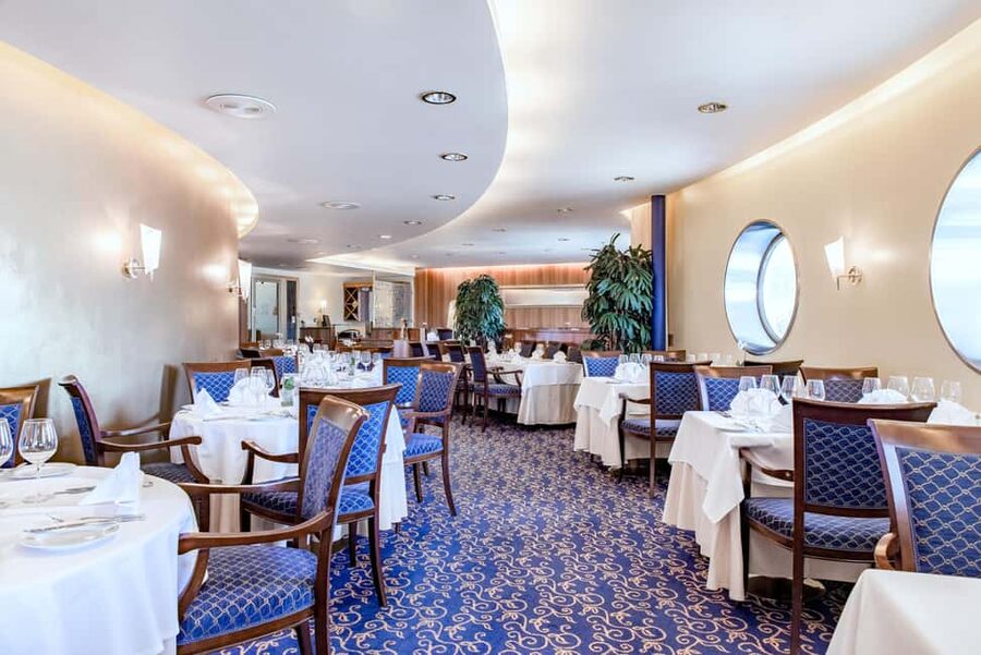 Helsinki: Roundtrip Overnight Cruise to Tallinn with Cabin - Food, Drinks, and the Deluxe Cabin Difference