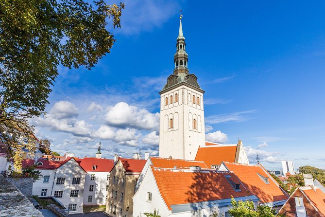 Old Tallinn with Kadriorg & Pirita - Old Town on foot, then Kadriorg and Pirita by road