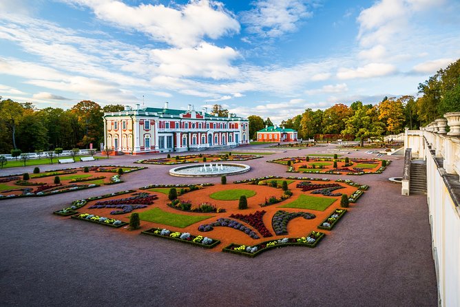 Old Tallinn with Kadriorg & Pirita - Upper Town landmarks: St. Olaf’s Church, Nevsky Cathedral, and Toompea Hill