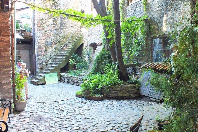 Private 2.5-Hour Tour of Tallinn Old Town in a Spacious Mercedes Minivan - City walls, towers, and hidden courtyards you can’t rush
