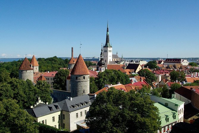 Private Day tour to Tallinn from Helsinki. All transfers included - Key highlights you will actually feel