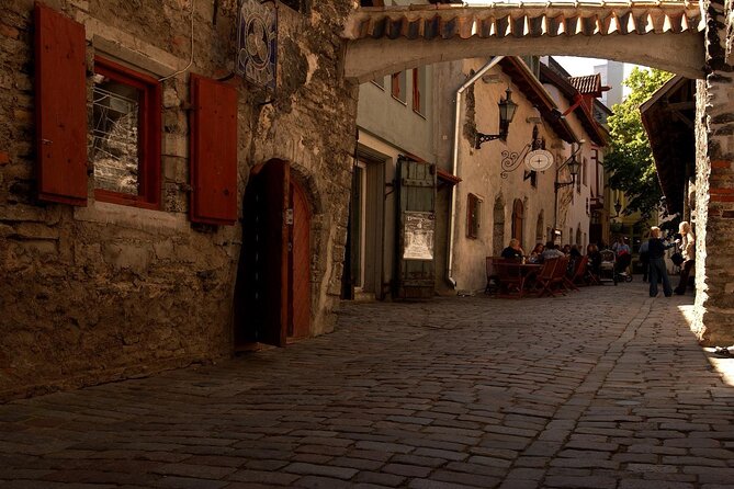 Private Self-Guided Audio Walking Tour in Tallinn Old Town - Should you book this Tallinn Old Town audio tour?
