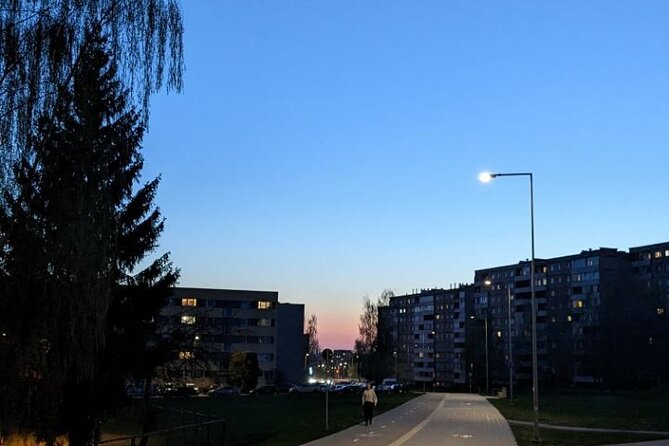 Small Group Walking Tour of Vana Lugu Tartu Old Town - Toomemagi Hill Park: Cathedral Views, Ghost Stories, and a Flag Story