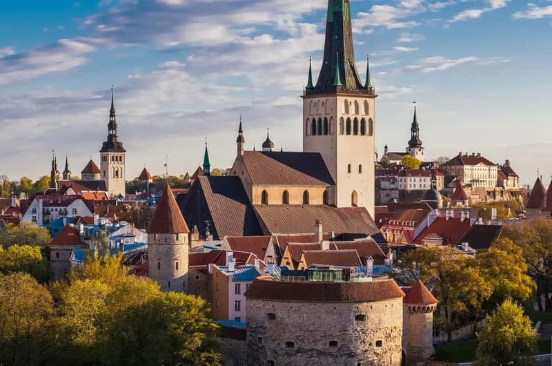 Tallinn: Audio Self Tour Guide with 10 Sightseeing Points - A phone-based audio walk that actually helps you plan