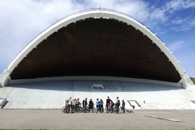 Tallinn Bike Tour with Electric Bikes - Starting Point, Timing, and What That Means for Your Day