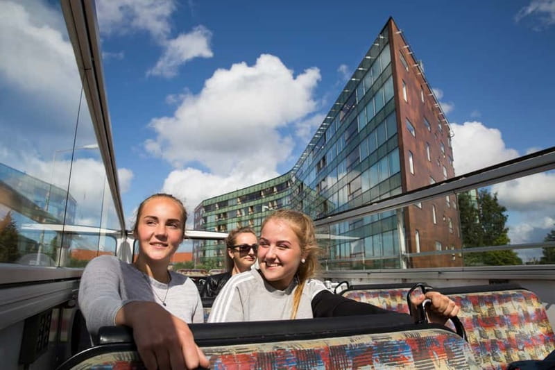 Tallinn: City Sightseeing Hop-On Hop-Off Bus Tour - Red Line: Old Town and Toompea Castle on a 55-minute loop