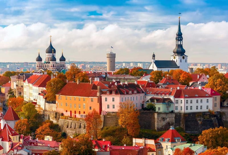 Tallinn: Guided Old Town Historical Walking Tour - Kohtuotsa and Patkuli: the viewpoints that make the whole map click