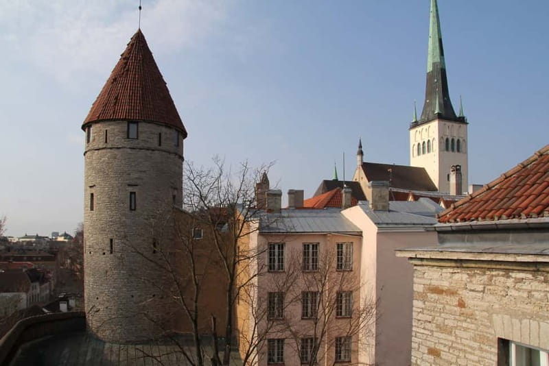 Tallinn: Highlights Shore Excursion with Return Transfer - Town Hall Square and the oldest functioning pharmacy in the world