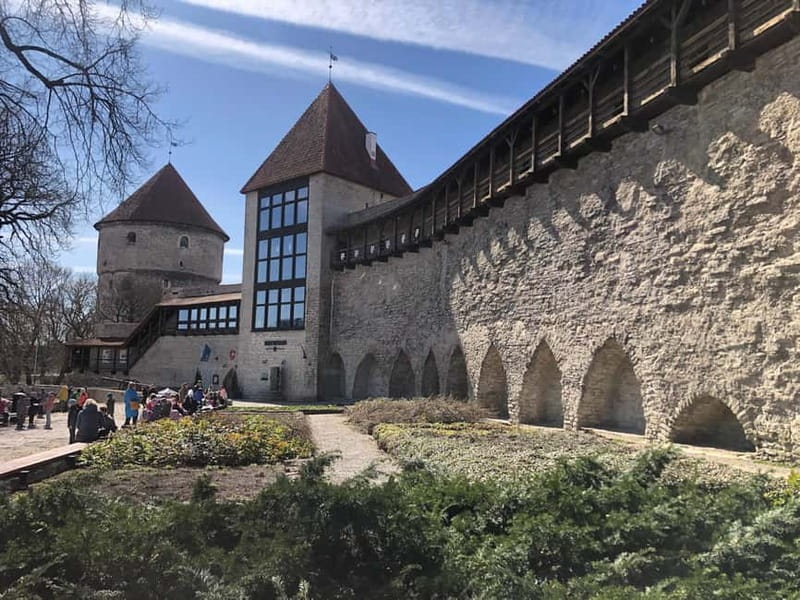 Tallinn: Medieval Walking Tour - Alexander Nevsky Cathedral and St. Mary’s Cathedral: two churches, one city of many faiths