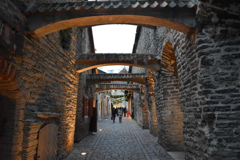 Tallinn: Medieval Walking Tour - Town Hall Square and the Raekoja Pharmacy: where marzipan meets medieval power