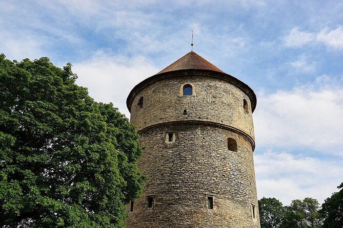 Tallinn Old Town: Food and History Self-Guided Walking Tour - Toompea Hill climb: a legend that changes your view