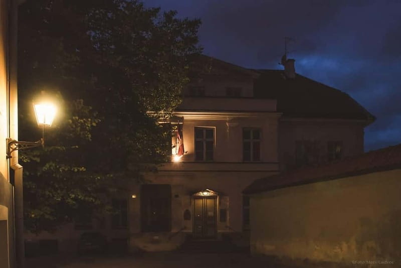 Tallinn: Old Town Ghost Tour - Should you book the Tallinn Old Town Ghost Tour?