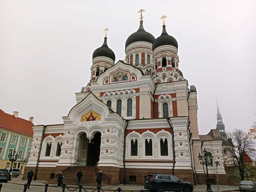 Tallinn: Old Town History and Legends Walking Tour - Why This Tallinn Old Town Legends Walk Works