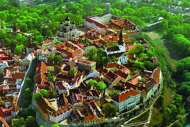 Tallinn Sightseeing Tour by Coach and Foot - Price and what you are really paying for