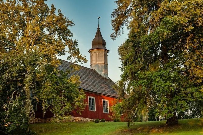 Tallinn to Riga - Sightseeing transfer - Price and value for up to 3 people in a private car