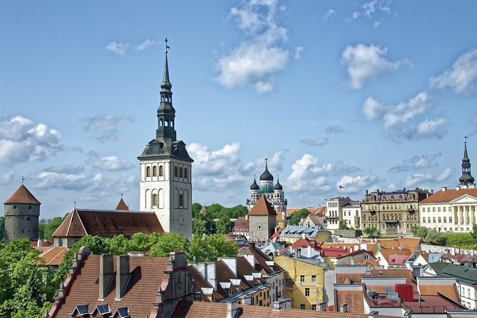 Tallinn to Riga - Sightseeing transfer - Turaida Castle and the Gauja-area viewpoint people talk about