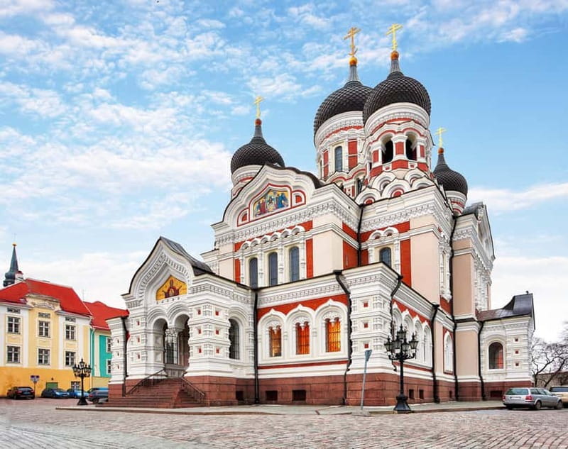 Two Countries in One Day: Day Trip from Riga to Tallinn - Getting into Tallinn Old Town, UNESCO on foot