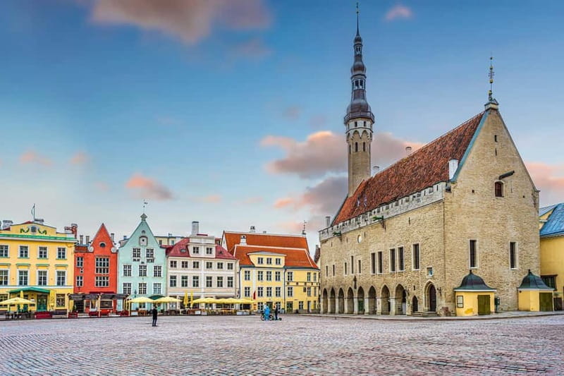 Two Countries in One Day: Day Trip from Riga to Tallinn - Border crossing: the fun part is noticing the change